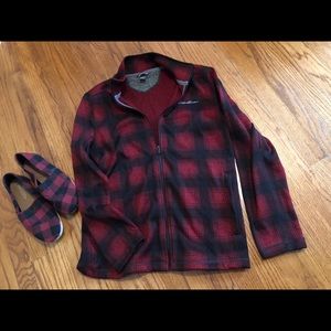 Eddie Bauer zip up sweatshirt!